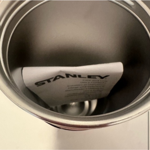 Stanley Lava Red Tumbler Water Cup 40 oz. Quencher H2.0 FlowState NEW - Picture 7 of 7